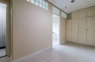 Sala comercial na avenida vereador josé diniz, n. 3300 - sala 405 • 31 m²