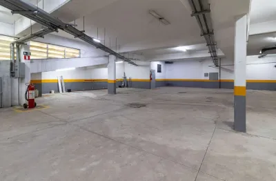 Prédio comercial na avenida engenheiro armando de arruda pereira, n. 285 • 993 m²