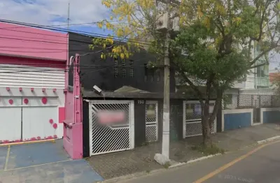 Casa comercial na avenida leôncio de magalhães, n. 750 • 668 m²