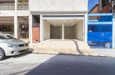 Casa comercial na rua general azevedo pimentel, n. 224 • 40 m²