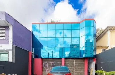 Casa comercial na avenida coronel sezefredo fagundes, n. 100 • 200 m²