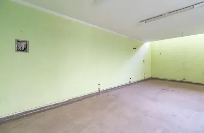 Prédio comercial na avenida rio mirivaí, n. 23 - sala 18 • 30 m²