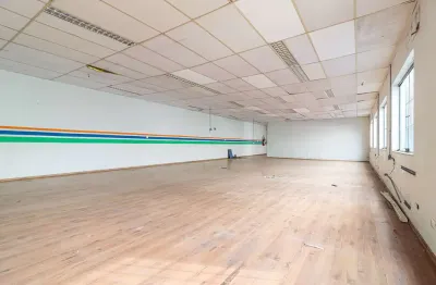 Sala comercial na rua padre josé de anchieta, n. 645 - sala 01 • 220 m²