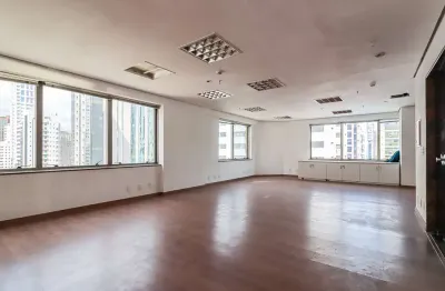 Sala comercial na rua bandeira paulista, n. 477 - sala 71 • 58 m²