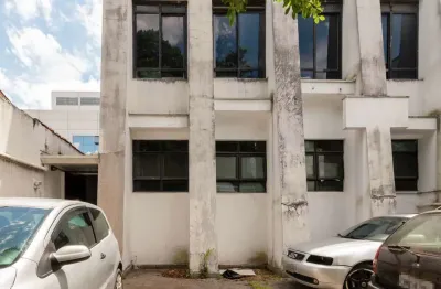 Prédio comercial na rua lourenço marques, n. 282 • 478 m²