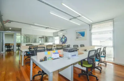 Prédio comercial na rua haddock lobo, n. 1327 - 3 • 140 m²