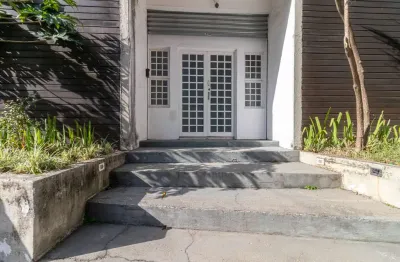 Sala comercial com 9 salas para alugar na Rua Acopiara, 199, Alto da Lapa, São Paulo