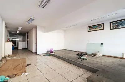 Loja em estação de metrô/ônibus na rua doutor rodrigo silva, n. 66 - térreo, loja 2 • 100 m²