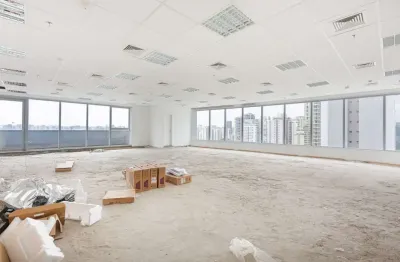 Sala comercial na rua guaraiúva, n. 135 - 17° andar conjunto 172 • 192 m²