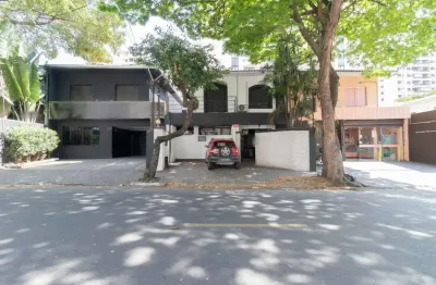 Casa comercial com 6 salas para alugar na Avenida Moaci, 632, Planalto Paulista, São Paulo