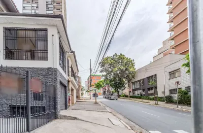 Casa comercial na rua joaquim távora, n. 283 • 200 m²