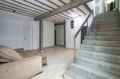 Prédio comercial na rua miami, n. 69 - andares 1, 2 e 3 • 660 m²