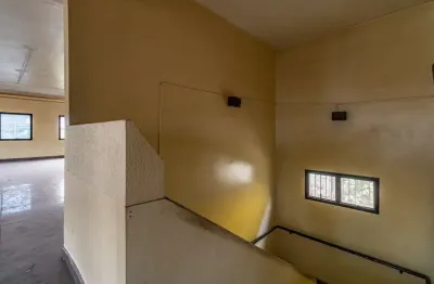 Loja em galeria na avenida raimundo pereira de magalhães, n. 11773 - loja a • 500 m²
