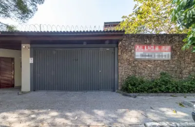 Casa comercial para alugar na Praça Silveira Santos, 136, Alto de Pinheiros, São Paulo