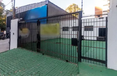 Prédio com 15 salas para alugar na Rua Francisco Pessoa, 125, Vila Andrade, São Paulo