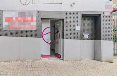 Prédio comercial na rua doutor tomás carvalhal, n. 296 • 700 m²