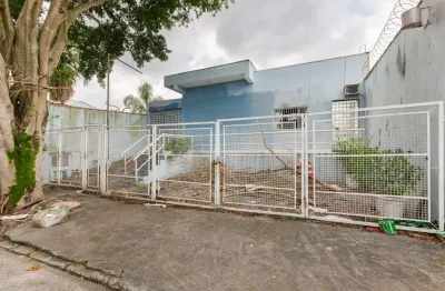 Casa comercial na rua miguel gonçalves correia, n. 257 • 300 m²