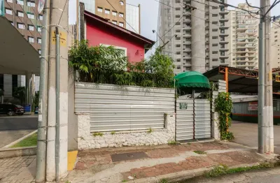 Casa comercial na rua diogo moreira, n. 97 • 195 m²