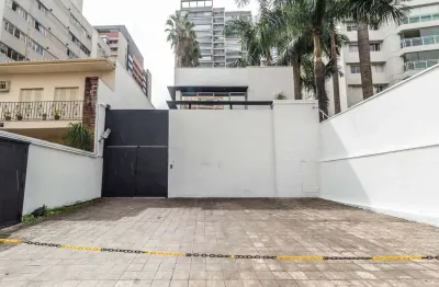 Casa comercial com 8 salas para alugar na Rua Lisboa, 182, Cerqueira César, São Paulo