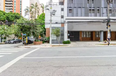 Ponto comercial com 5 salas para alugar na Alameda dos Arapanés, 918, Moema, São Paulo
