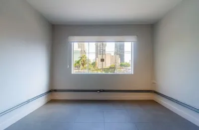 Sala comercial com 6 salas para alugar na Avenida Morumbi, 8155, Santo Amaro, São Paulo