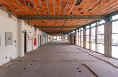 Prédio comercial na rua vinte e quatro de maio, n. 102 • 2883 m²