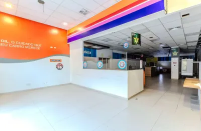 Loja em posto na avenida dos bandeirantes, n. 3245 - loja 3 • 216 m²