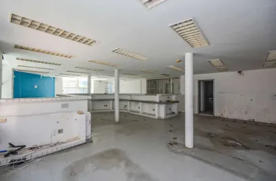 Prédio comercial na rua álvares penteado, n. 97 - sobre loja • 232 m²