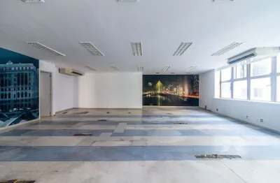 Prédio comercial na rua álvares penteado, n. 97 - 3° andar • 232 m²