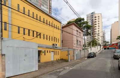 Casa comercial na rua hildebrando thomáz de carvalho, n. 60 - pavimento terreo • 240 m²