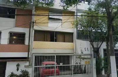 Casa comercial na praça marechal rodrigues ribas junior, n. 98 • 144 m²