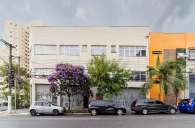 Ponto comercial com 4 salas para alugar na Rua Visconde de Inhomerim, 135, Mooca, São Paulo