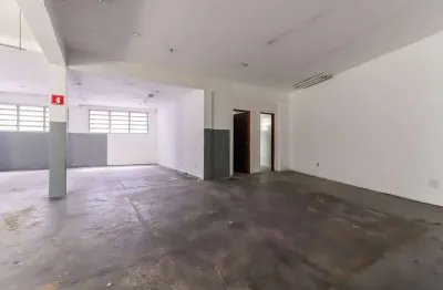 Galpão na avenida dilermando reis, n. 145 - galpão 122 • 521 m²
