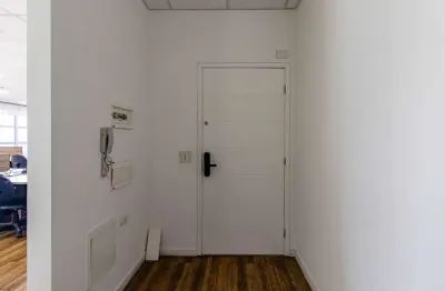 Sala comercial na avenida doutor chucri zaidan, n. 1550 - 815 816 817 • 235 m²