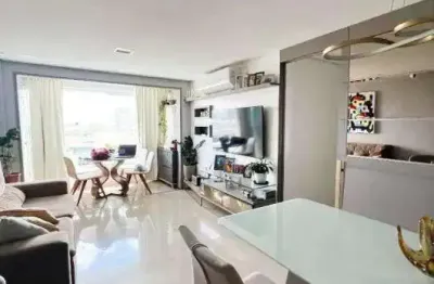 Apartamento com 3 quartos e 2 banheiros à venda, 80 m²