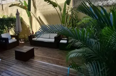 Excelente apartamento duplex com deck  jardim sol da manhã!