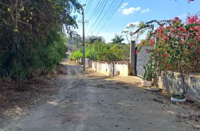 Linda chácara em porto feliz,  toda reformada,  com escritura registrada.