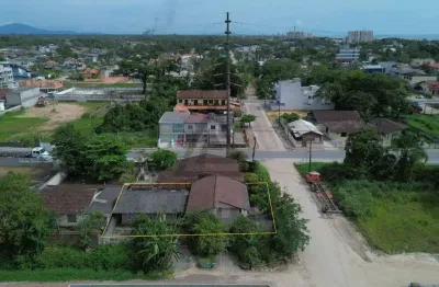 Imóvel com excelente localização no balneário itapoá com potencial comercial e residencial!!!!