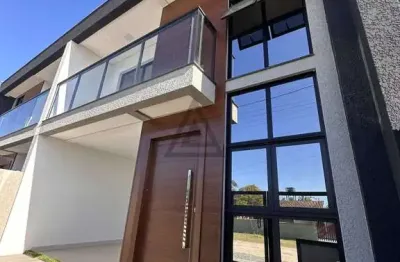 Sobrados com  04 dormitórios - 300 metros da praia e ótimo padrão de acabamento - itapoá sc!!!