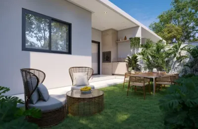 Casa em balneário piçarras com 03 dormitórios e espaço nos fundos.