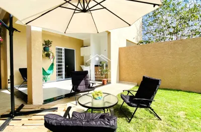Casa com 3 quartos para alugar na Rua dos Faveiros, 345, Jardim dos Pinheiros, Atibaia
