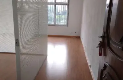 Sala comercial para alugar na Avenida Interlagos, Jardim Marajoara, São Paulo