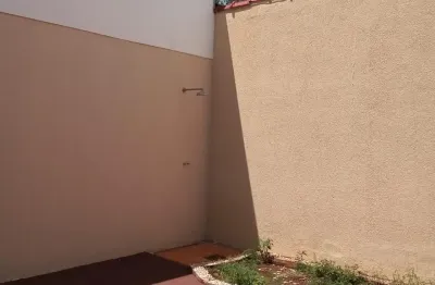 Ótima casa, quintal, edícula, documentação ok, aceita financiamento