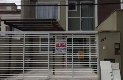 Casa à venda em joinville-sc, bairro floresta: 2 quartos, 1 banheiro, 65,00 m² de área. venha conhecer!