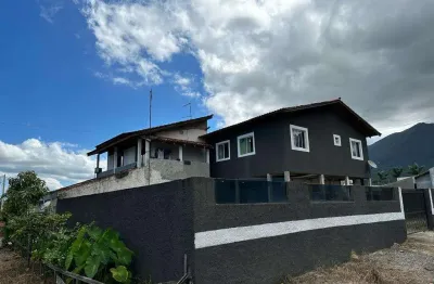 Sobrado com 2 residências e 7 quitinetes para investimento em garuva, sc - meirinho imóveis