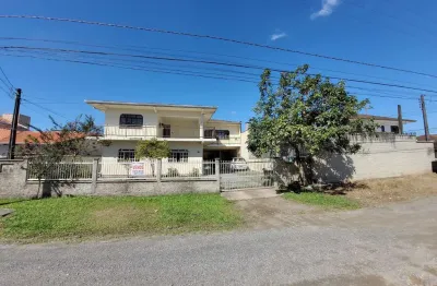 Sobrado com 2 apartamentos e edícula à venda em joinville - sc