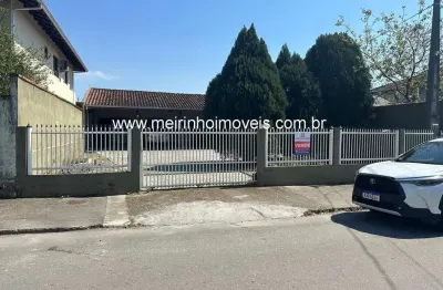 Casa à venda em guanabara joinville - 1 suíte + 2 dormitórios, garagem, área de festa - r$580.000,00