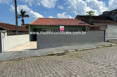 Casa 3 dormitórios no bairro floresta joinville - livre de enchente