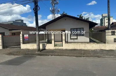 Casa de alvenaria 3 dormitórios no guanabara - garagem e salas amplas - joinville/sc