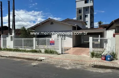 Casa ampla com 2 suítes + 2 dormitórios e edícula no guanabara - joinville/sc